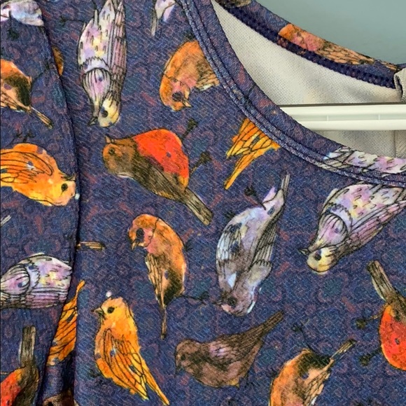 Lularoe Amelia - Picture 3 of 4